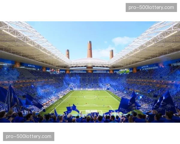 贝林厄姆返回伯明翰,参加以自己名字命名的社区球场揭幕仪式 贝林厄姆返回伯明翰,参加以自己名字命名的社区球场揭幕仪式